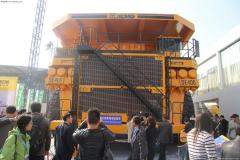 徐工DE400電傳動(dòng)礦山車