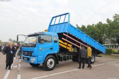 南京依維柯 躍進(jìn)開(kāi)拓 130馬力 4X2 自卸車(NJ3160DDPW)