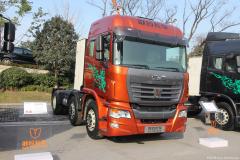 聯(lián)合卡車 340馬力 6X2 LNG牽引車(標載型)(SQR4251N6ZT2)