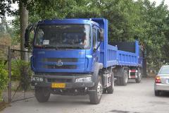 東風(fēng)柳汽 乘龍609中卡 180馬力 4X2 自卸車(chē)