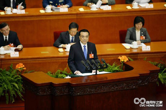 李克強(qiáng):今年淘汰黃標(biāo)車600萬(wàn) 柴油升國(guó)四