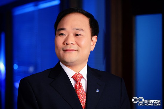 李書福(全國政協(xié)委員、浙江吉利控股集團(tuán)董事長、沃爾沃汽車集團(tuán)董事長) 商用車之家