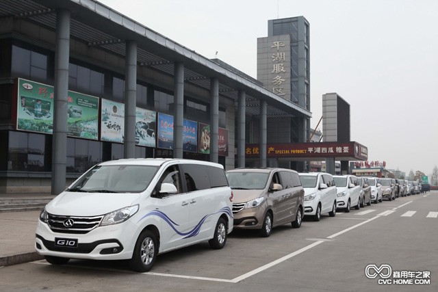車隊(duì)-2 上汽大通G10 引領(lǐng)國產(chǎn)MPV市場(chǎng)高級(jí)范