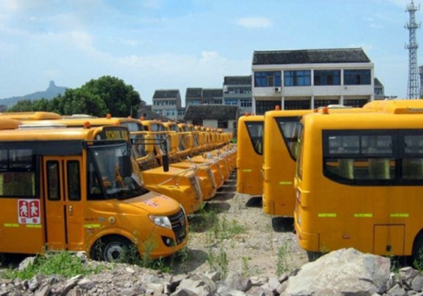 溫嶺：市場(chǎng)飽和？權(quán)利越軌致校車無(wú)路可走 商用車之家