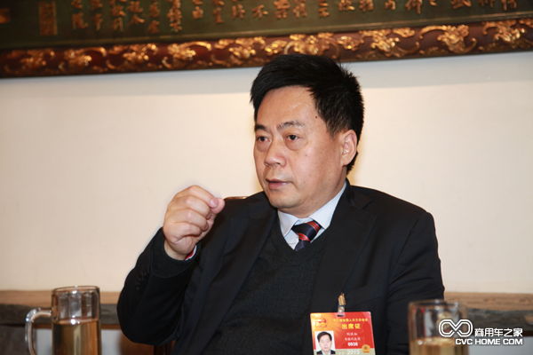 全國人大代表、華菱星馬汽車集團董事長劉漢如