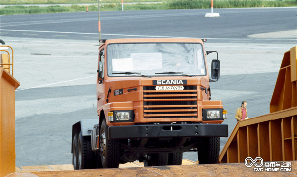 1980 年發(fā)布的全新 T112 斯堪尼亞卡車(chē)，中國(guó)林業(yè)部采購(gòu)了 158 輛