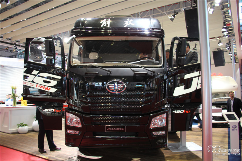 2015上海車(chē)展 一汽解放JH6牽引車(chē)
