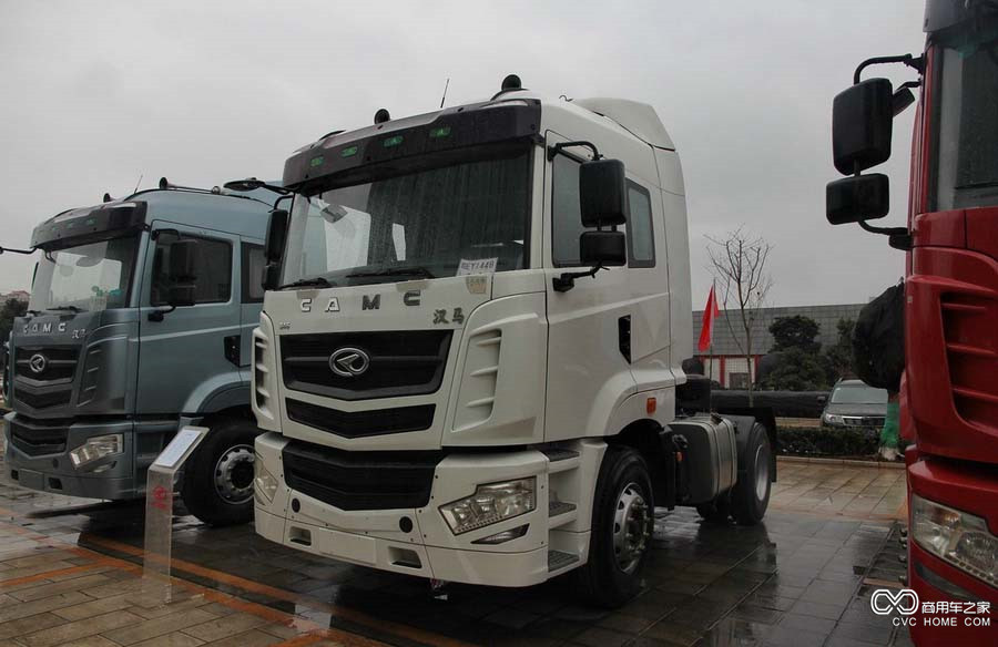 華菱 漢馬重卡 345馬力 4X2 牽引車(chē)(HN4182A31C4M4)