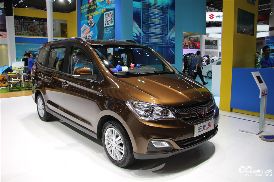 2015廣州車展：五菱宏光S1高端MPV