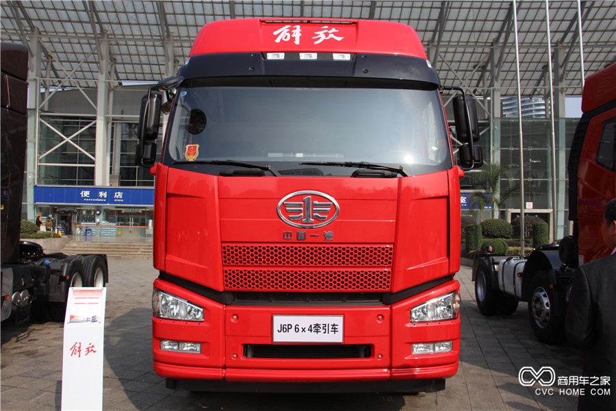 2016解放商務(wù)年會(huì)展車(chē) J6P 6*4 13L牽引車(chē)
