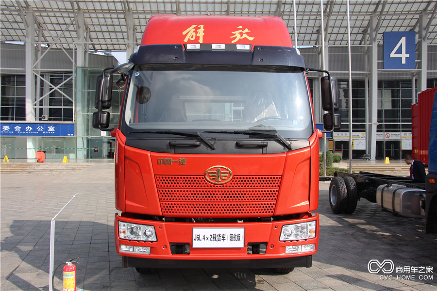 2016解放商務(wù)年會(huì)展車(chē) J6L 4*2 領(lǐng)航版載貨車(chē)