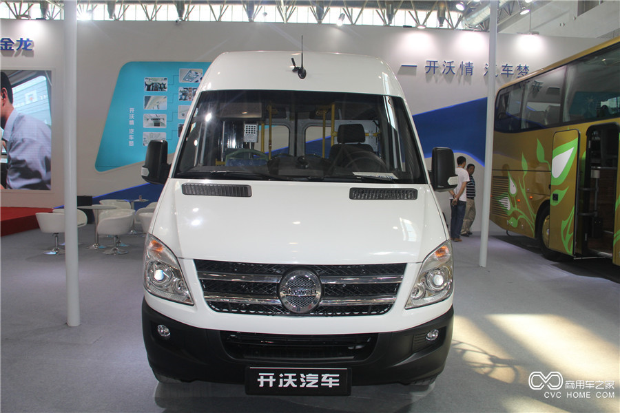 2016北京道路運(yùn)輸展 南京金龍開沃D11純電動(dòng)公交