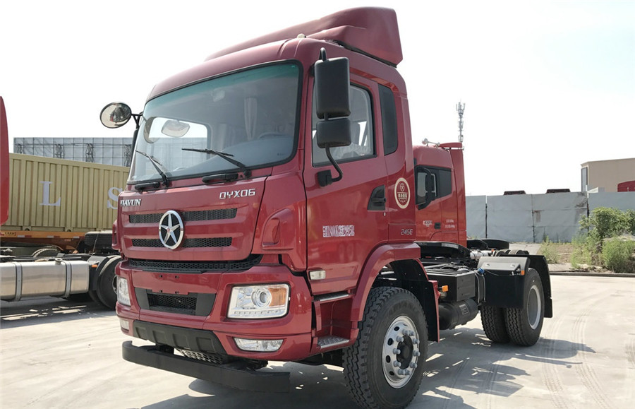 大運(yùn)N6 245馬力4*2牽引車