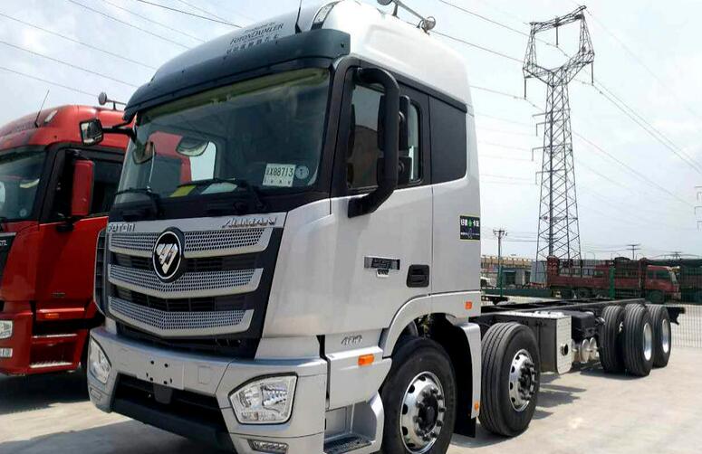 福田 歐曼EST 400馬力 8X4載貨車(chē)底盤(pán)
