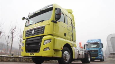 中國(guó)重汽 汕德卡SITRAK C7H重卡 440馬力 4X2牽引車(chē)