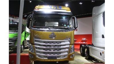 東風(fēng)柳汽乘龍H7 6*2R牽引車(chē) 480馬力