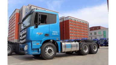 福田 歐曼EST 6系重卡 460馬力 6X4牽引車(chē)(平頂)(BJ4259SNFKB-AA